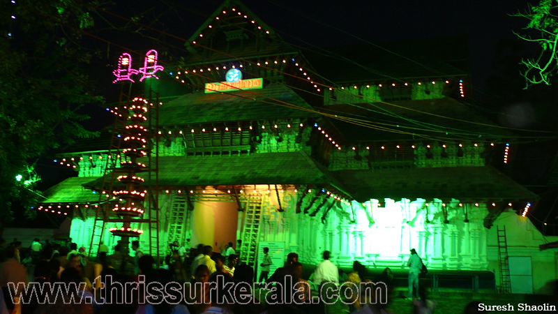 thrissur-pooram-2011- (16)